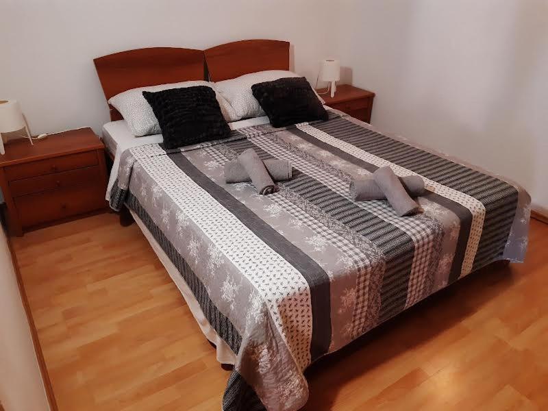 Apartmani Delas 프예스차나 우발라 외부 사진