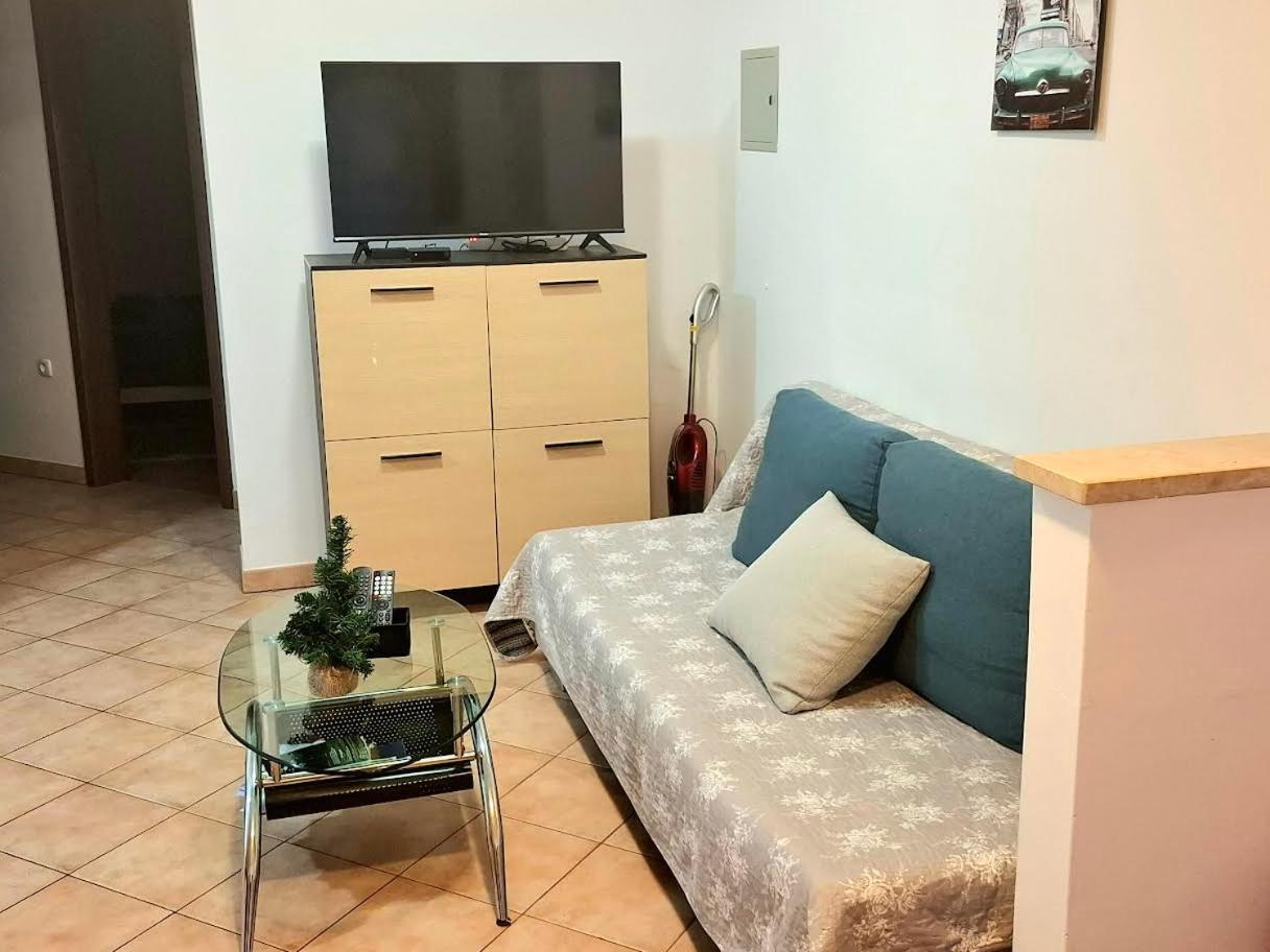 Apartmani Delas 프예스차나 우발라 외부 사진
